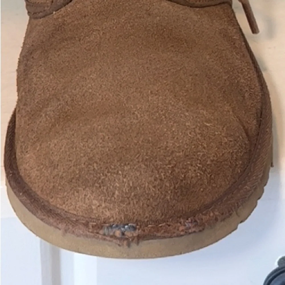 UGG Men’s Neumel Suede Chukka Boots Size 11